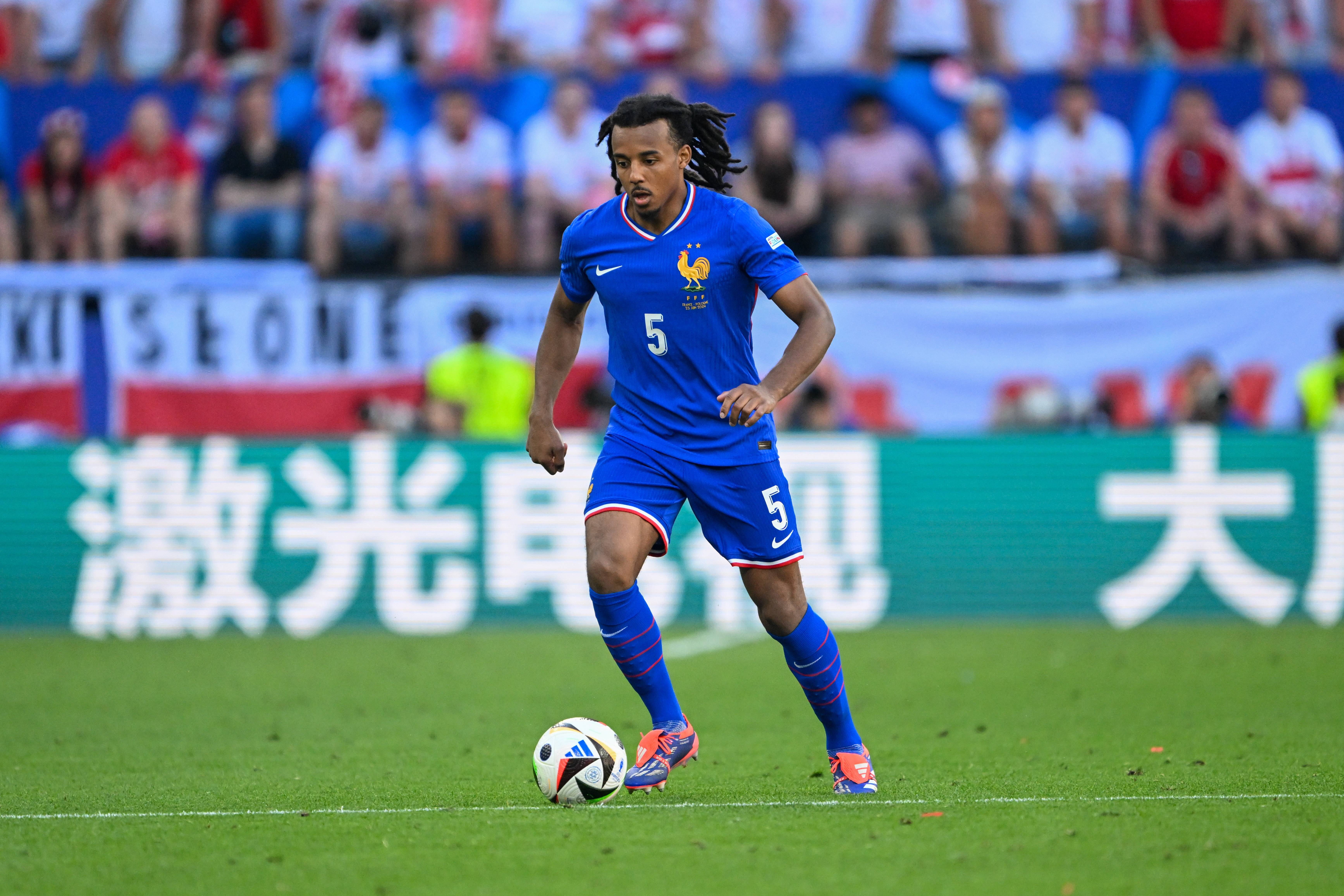 包含赛前社区盾焦点战，巴黎圣日耳曼伤情更新，信心回归，心理建设被强调的词条