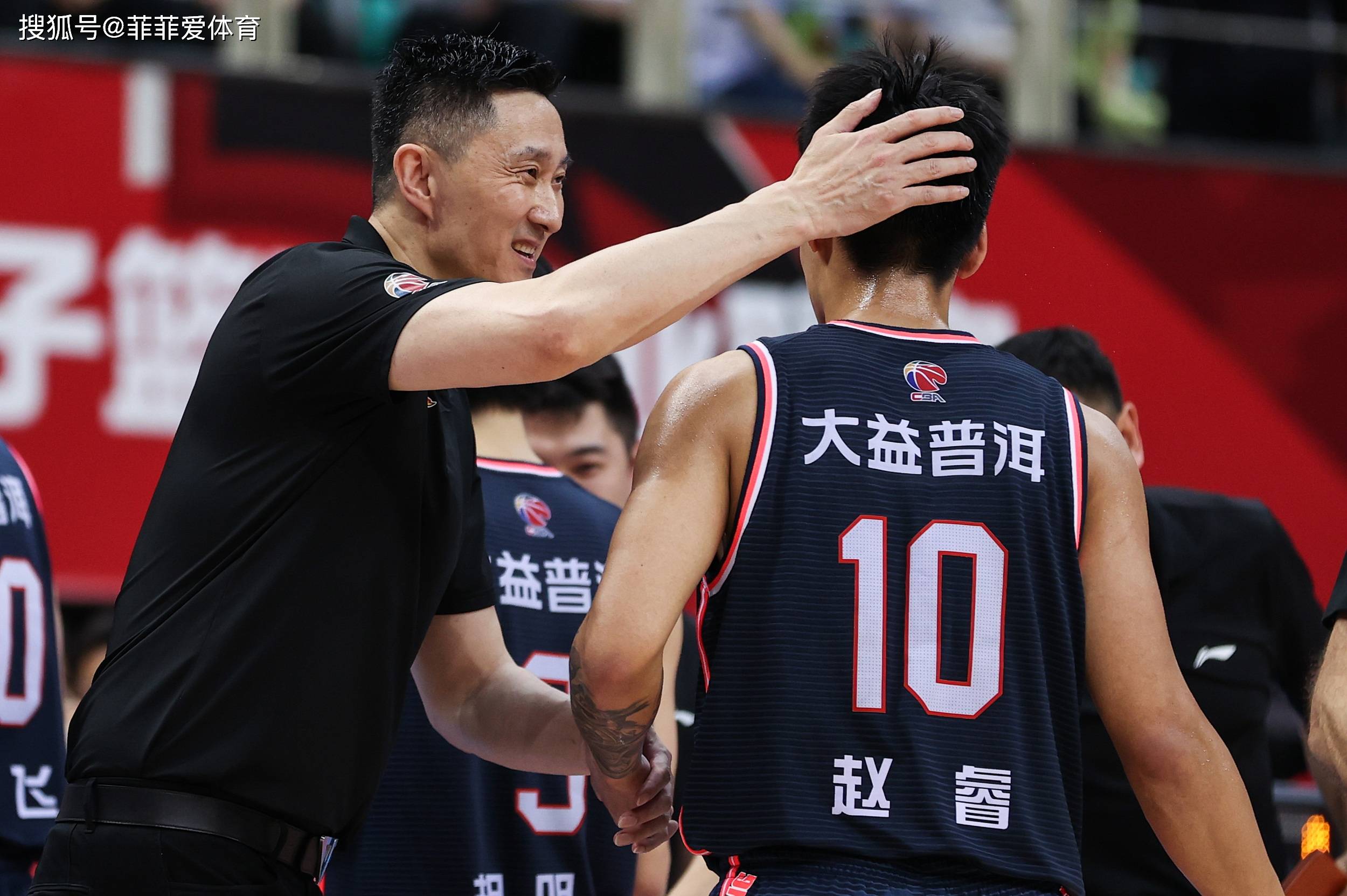 关于欧篮联倒计时，广厦男篮今夜官宣签约，细节引发关注，质疑声仍在，资深球员宣示担当的信息