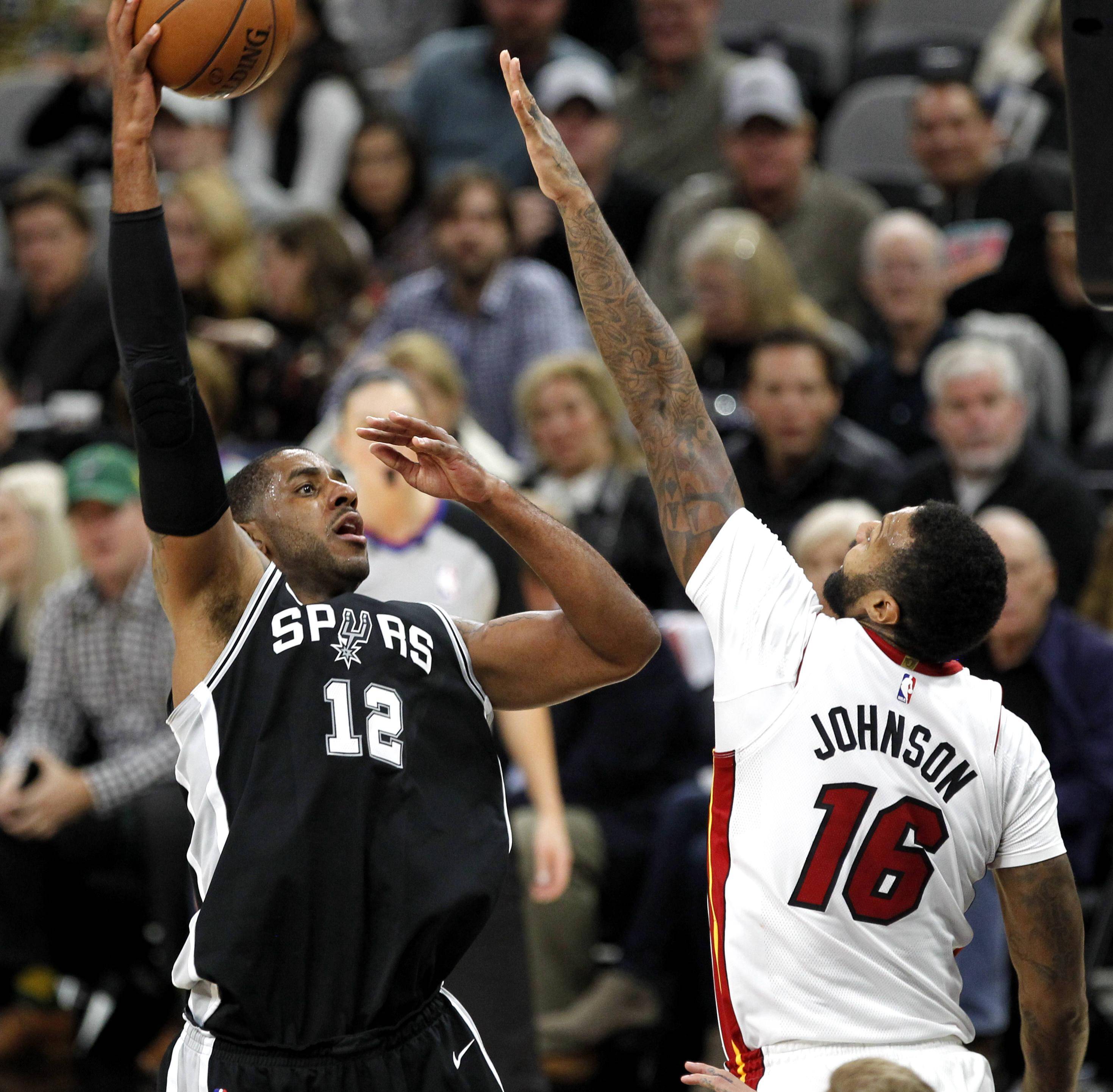 包含全明星赛倒计时，法兰克福冲刺阶段造点机会，细节引发关注，话题不断，临场指挥获称赞的词条